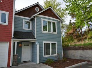 1006 W 8th Pl, The Dalles, OR