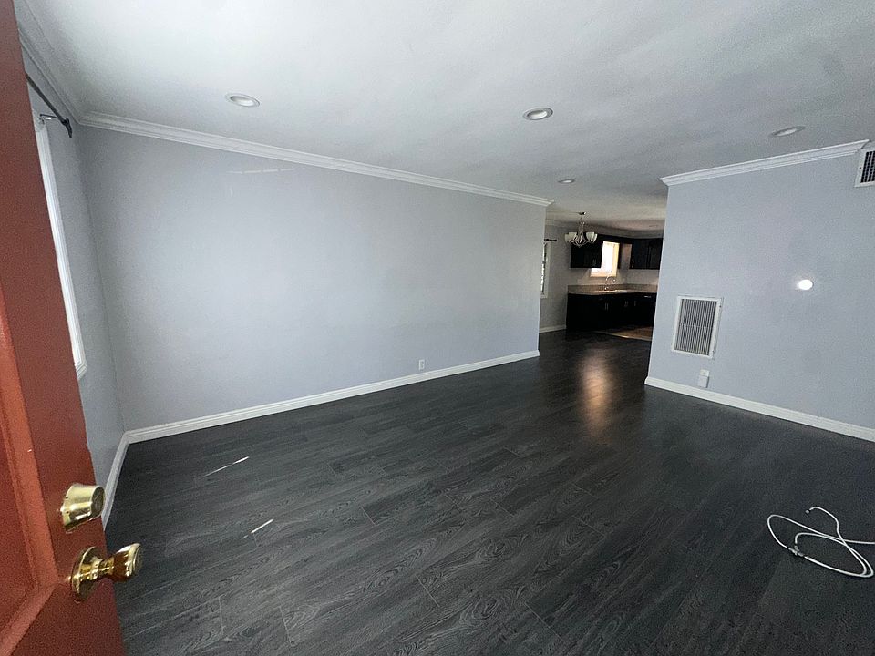 1st image of 10220 S Van Ness Ave