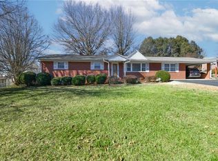 5460 Dogwood Dr, Winston Salem, NC 27105