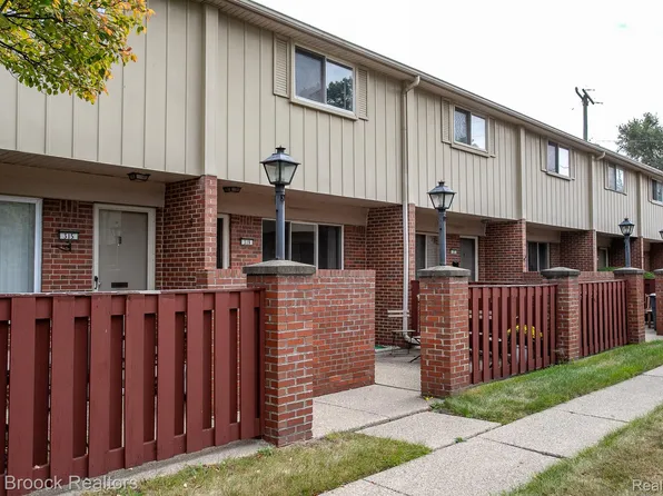 319 W Lincoln Ave, Royal Oak, MI 48067