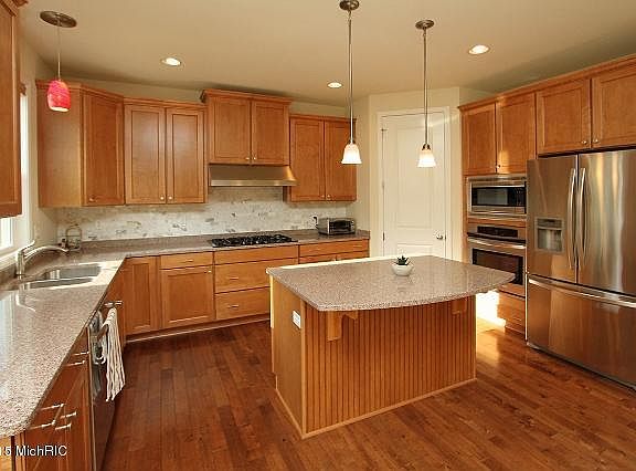 3rd image of 6070 McGillicuddy Ln