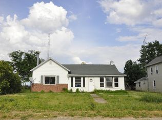 31622 N 1250 East Rd, Blackstone, IL 61313