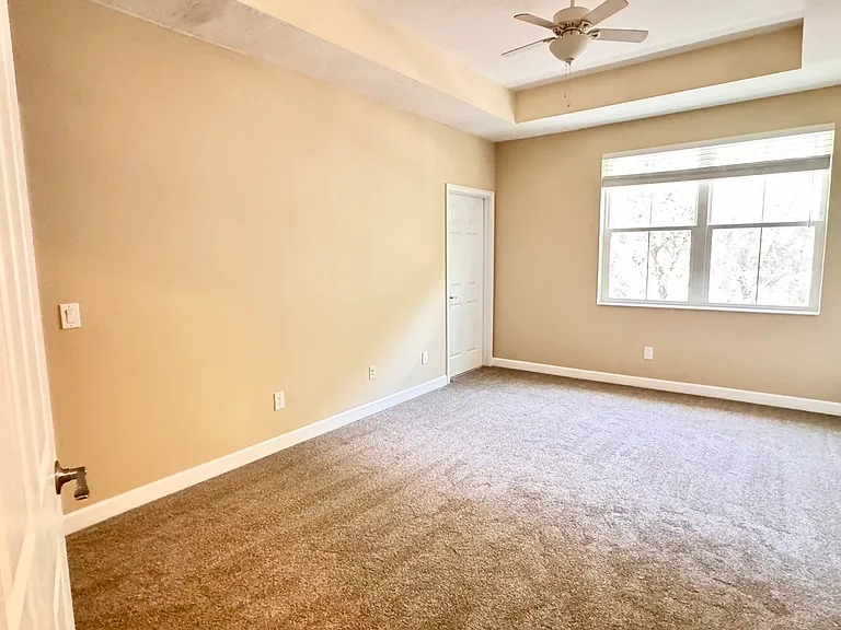 1243 Bolton Pl — Photo 17