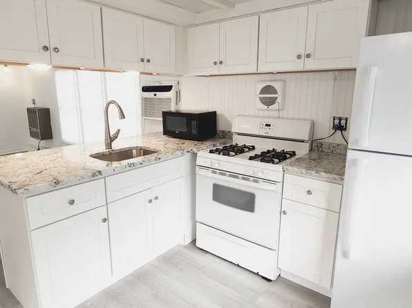 105 52nd Ave W, Bradenton, FL 34207