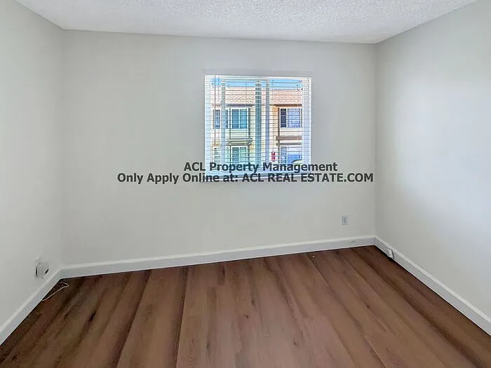 4163 Rainbow Ter — Photo 8