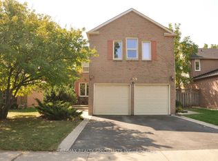 1450 Thistledown Rd, Oakville, ON L6M1Y9
