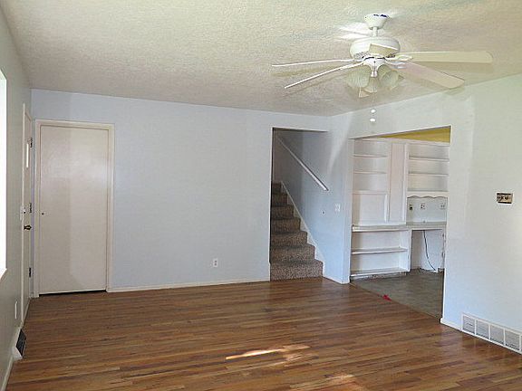 3rd image of 2234 Koro Ave