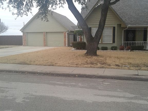 2nd image of 2403 Christi Ln