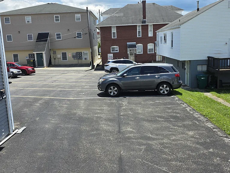 718 W Church St #1 — Photo 3