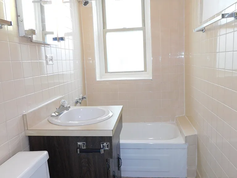 1127 Central Ave #15 — Photo 8