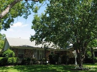 6205 N Jim Miller Rd, Dallas, TX 75228