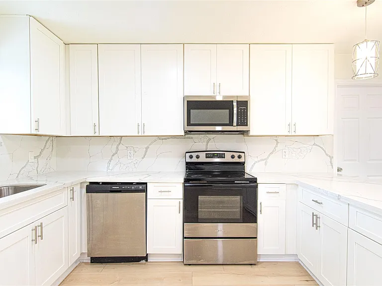 13619 Elm Ct — Photo 15