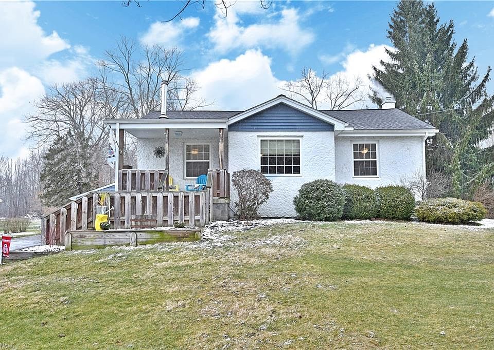 1st image of 8878 Woodland Dr