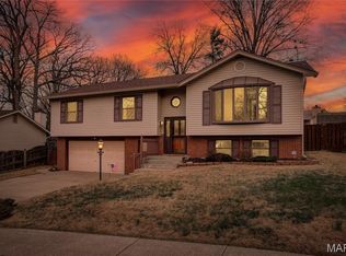 2262 Graystone Dr, Saint Charles, MO