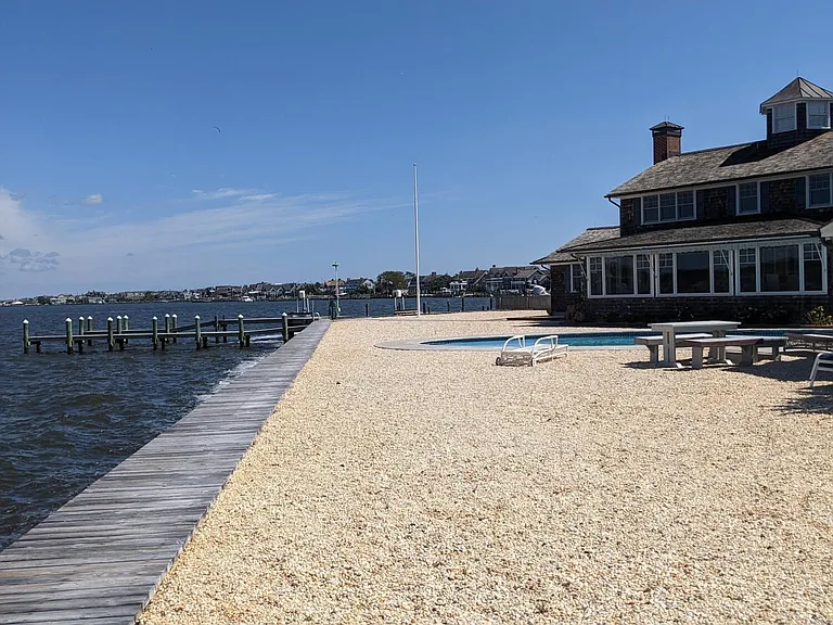 127 Curtis Point Dr — Photo 29