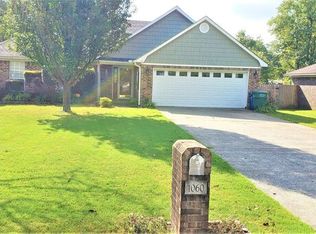 1060 Crosspoint Rd, Conway, AR 72034