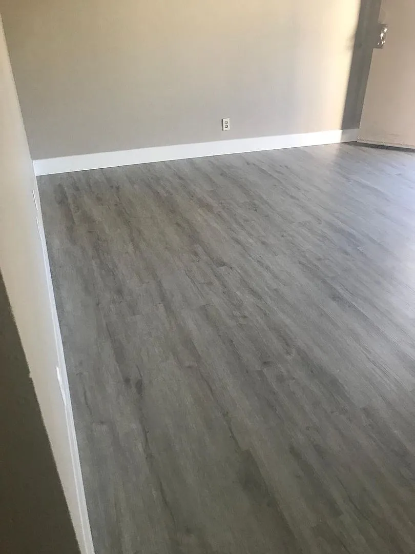 1300 Elizabeth — Photo 3