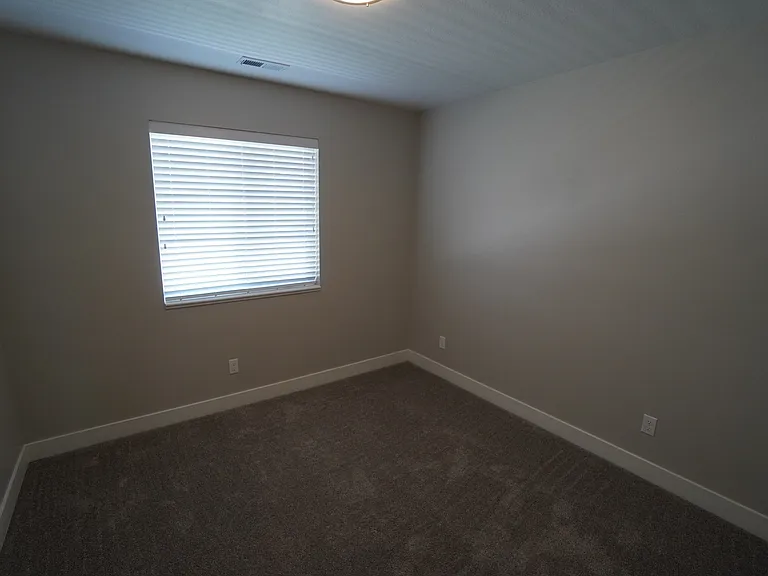 3 bed, 2.5 bath, 1385 sqft, $1,845 — Photo 13