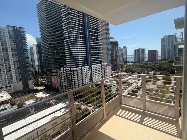 110 SW 13th St #605, Miami, FL 33131