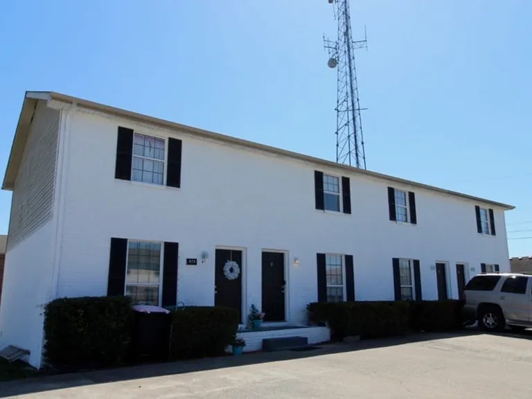 123 Stephanie Dr #H — Photo 1
