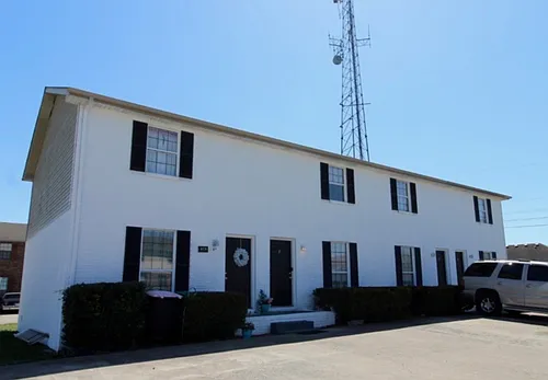 123 Stephanie Dr #H Photo 1