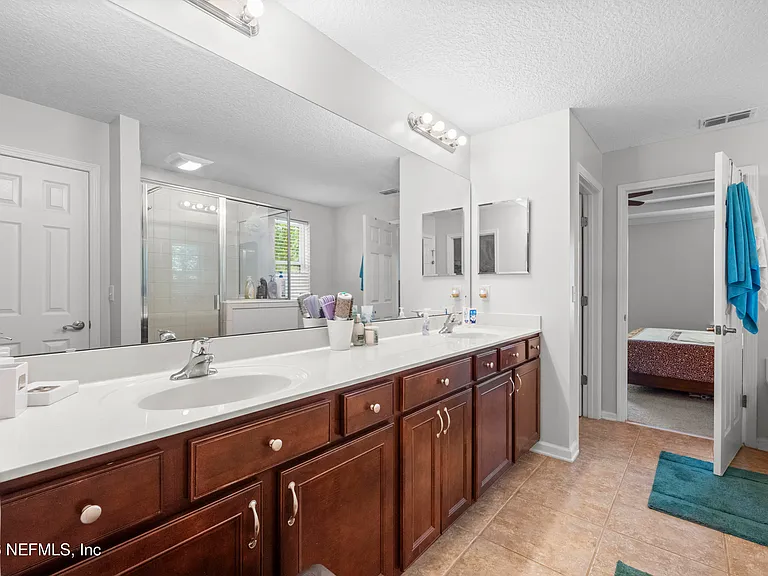 225 S Torwood Dr — Photo 28