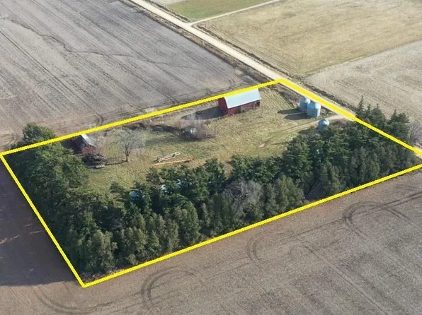 3332 220th St, Ridgeway, IA 52165