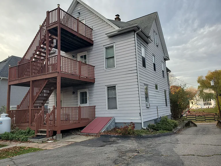 22 Union St #B — Photo 8