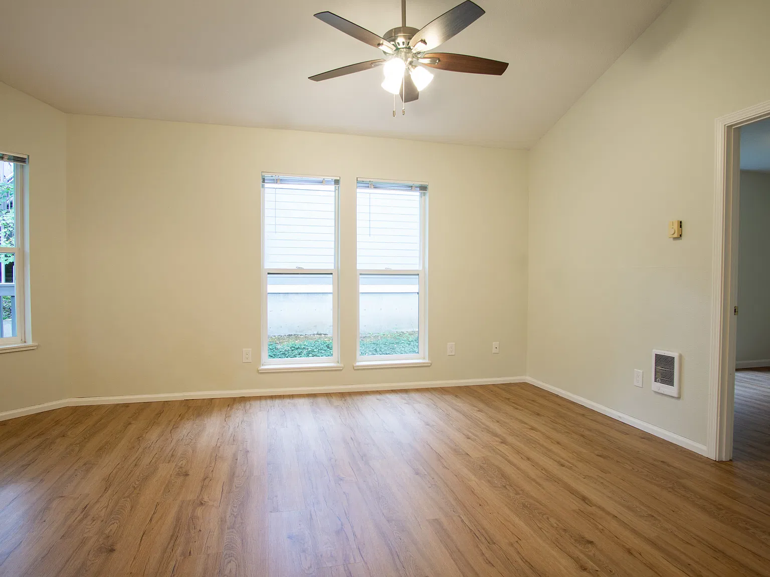 Lair Hill Apartments — Photo 3