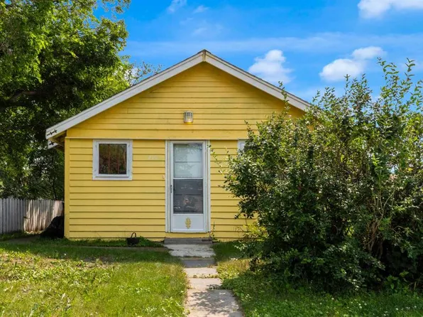 215 N 4th St, Irricana, AB T0M 1B0