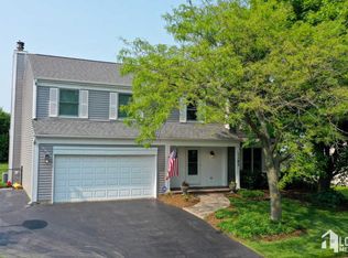 1185 Evergreen Dr, Carol Stream, IL 60188