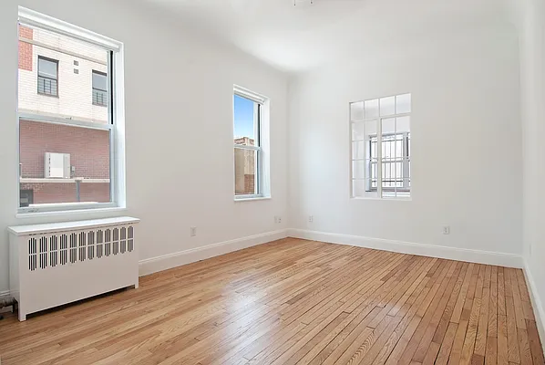 Rented by Town Residential | media 3