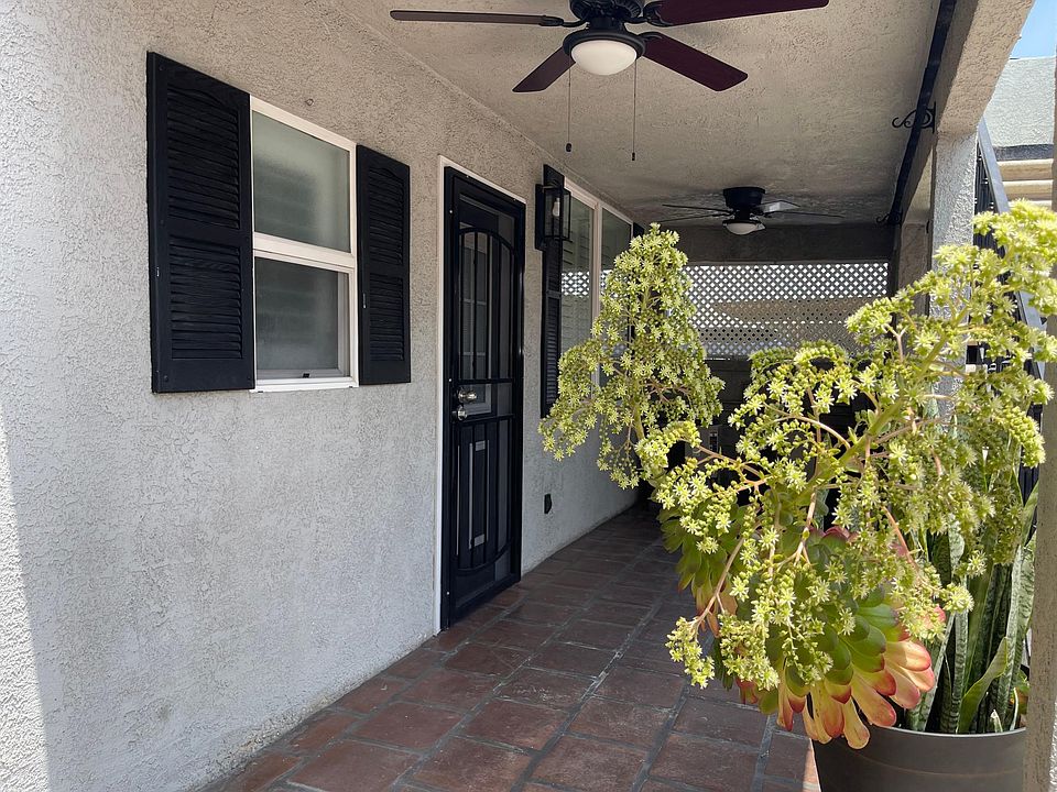 1st image of 2707 W Burbank Blvd