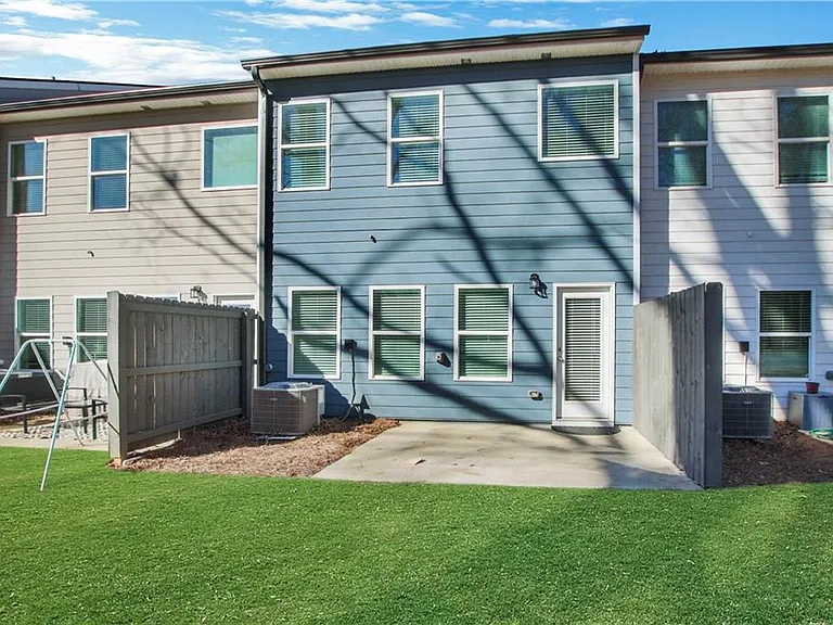 102 Jaxton St — Photo 35