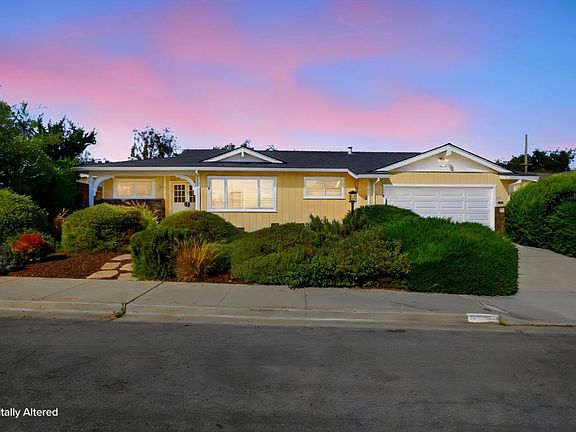 2nd image of 131 Woodcrest Pl