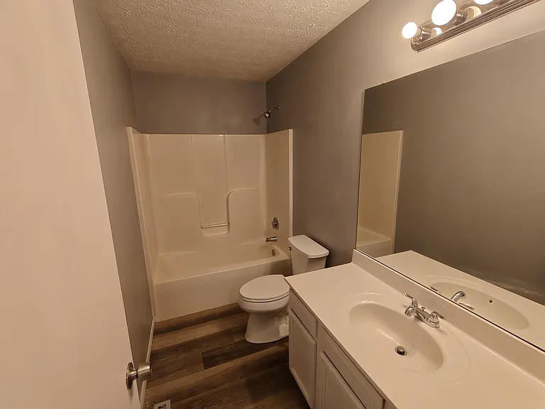 405 Homestead St — Photo 21