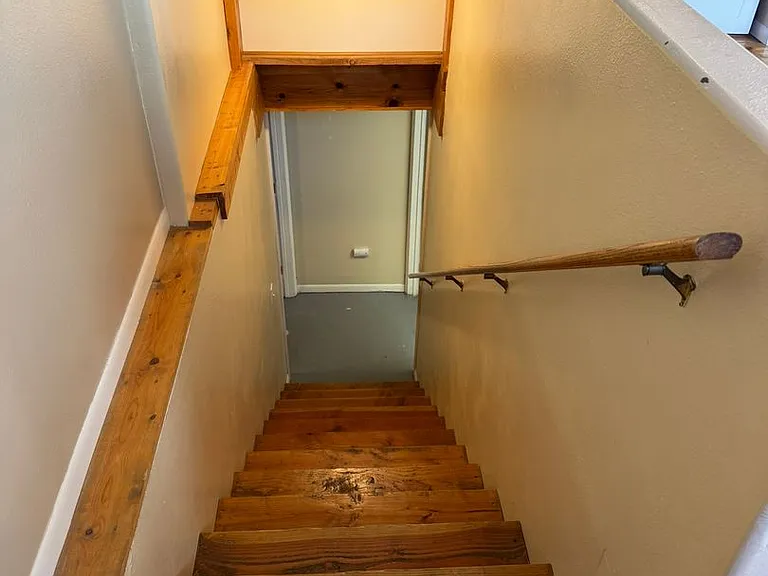426 N 9th St — Photo 13