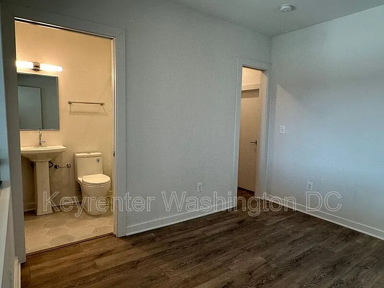 1460 Belmont St NW #204 — Photo 10