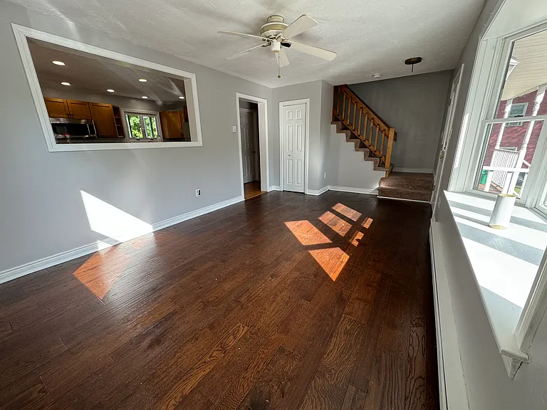 54 Goddard Memorial Dr — Photo 8