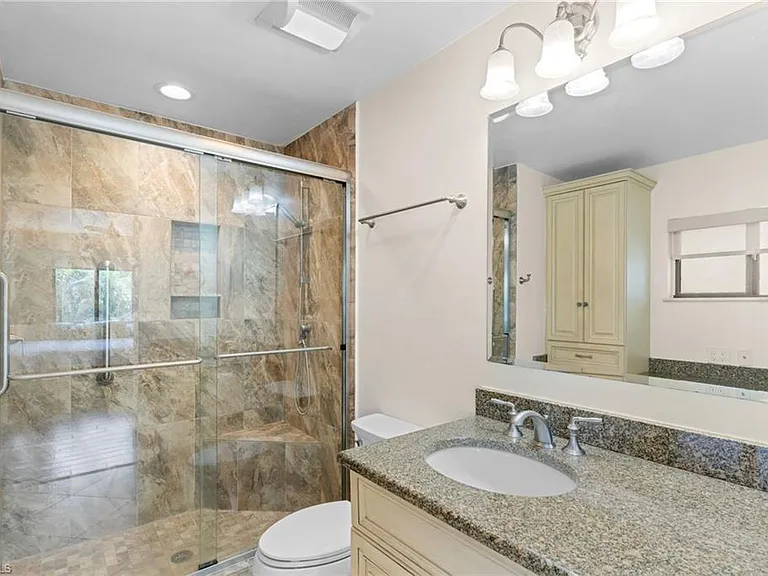 324 Waterleaf Ct — Photo 18