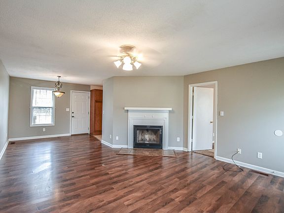 2nd image of 415 Kelsey Dr