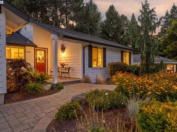 11495 SW Springwood Dr, Tigard, OR 97223