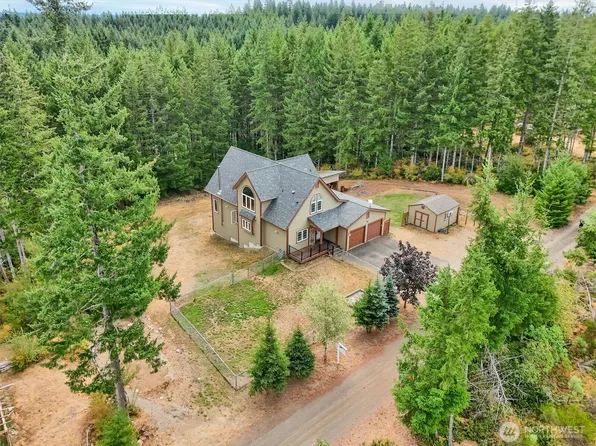 251 E Jobes Court, Belfair, WA 98528
