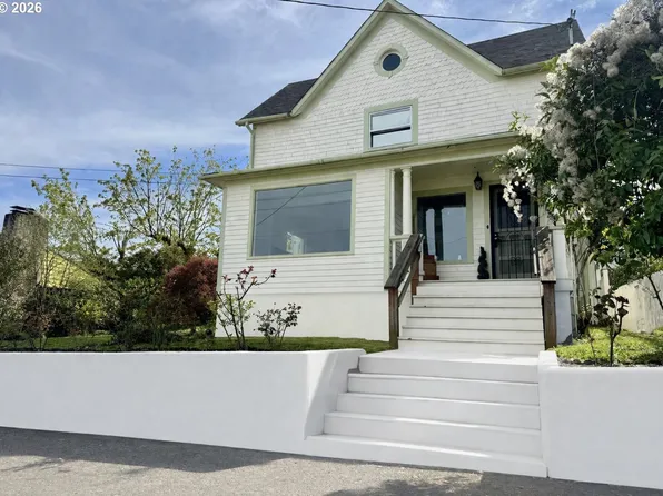 322 W C St, Rainier, OR 97048