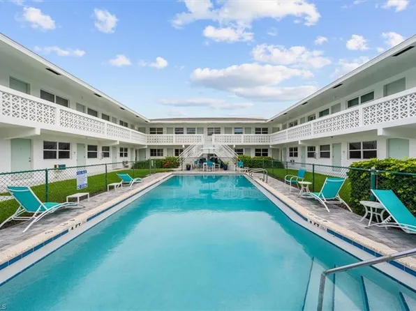 540 4th Ave S #13, Naples, FL 34102