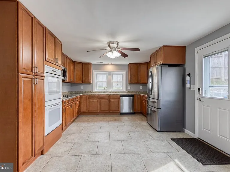 9011 Backlick Rd #1 — Photo 4