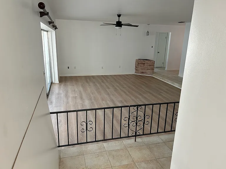 2247 Claiborne Dr — Photo 5