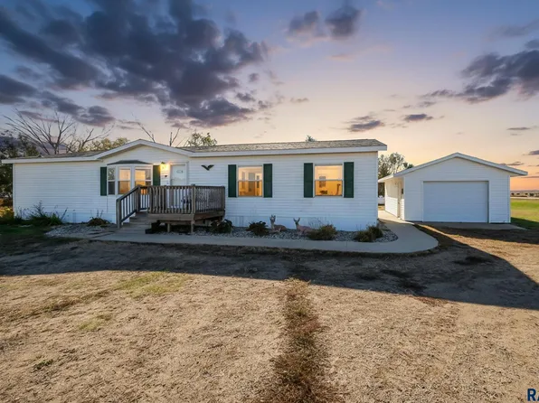 814 Jones St, Hudson, SD 57034