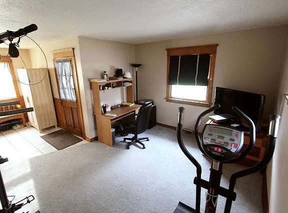 3rd image of 920 Beechwood Ave