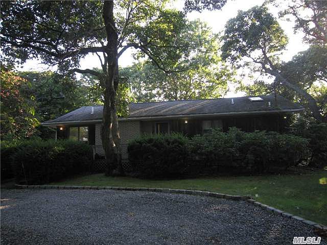 1st image of 5 Beach Plum Ln